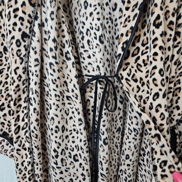 Vtg Womens Whispers Cheetah Leopard Velour Long Robe Sz Lg Mob Wife Grannycore - Picture 8 of 12